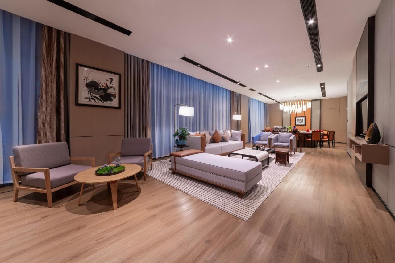 Holiday Inn Express Shenzhen Longhua By Ihg المظهر الخارجي الصورة